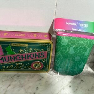 Dunkin' Wicked Munchkins Tin and Cup Sleeve Set - Green and Pink
